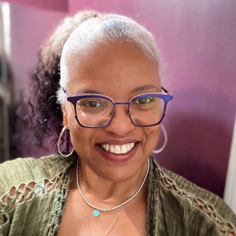 Meet your Posher, Sylvia